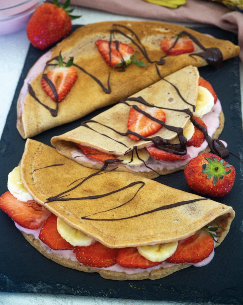 Easy vegan Crepes with Strawberries