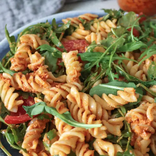 Nudelsalat mit Pesto Rosso Mini